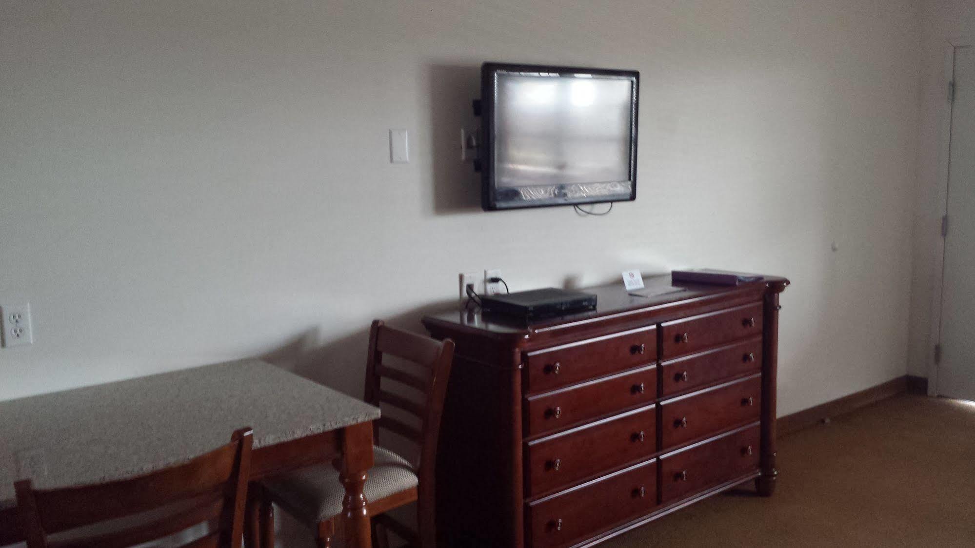 Shore Stay Suites Cape Charles Bagian luar foto